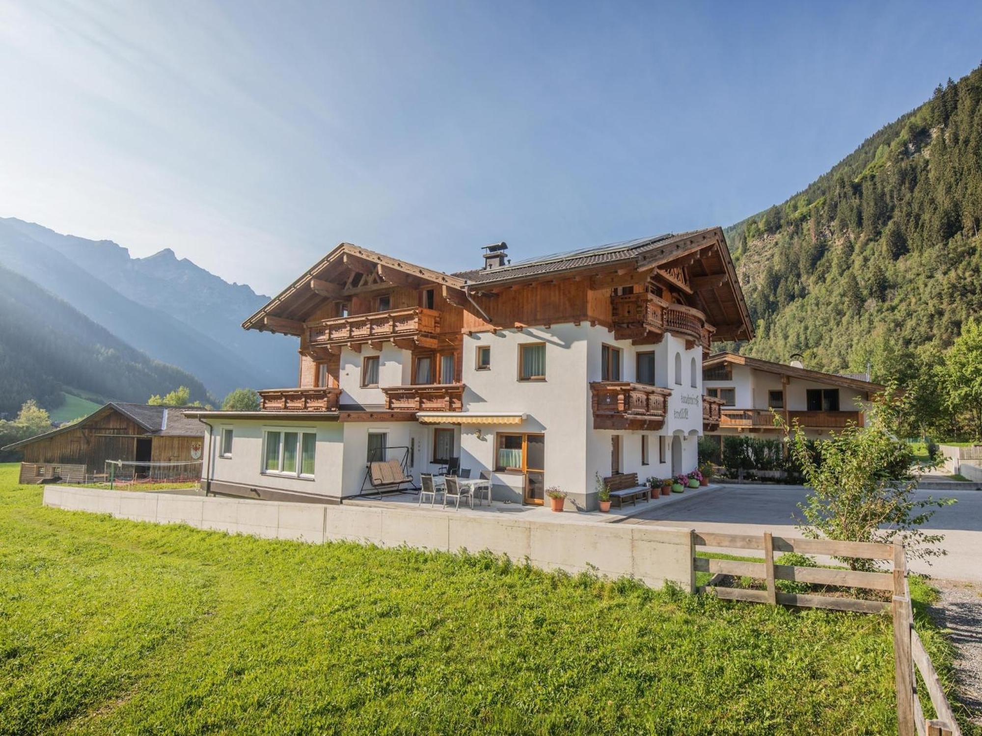 Flat With Sep Entrance On Ground Floor In Neustift Apartment Neustift im Stubaital Exterior photo