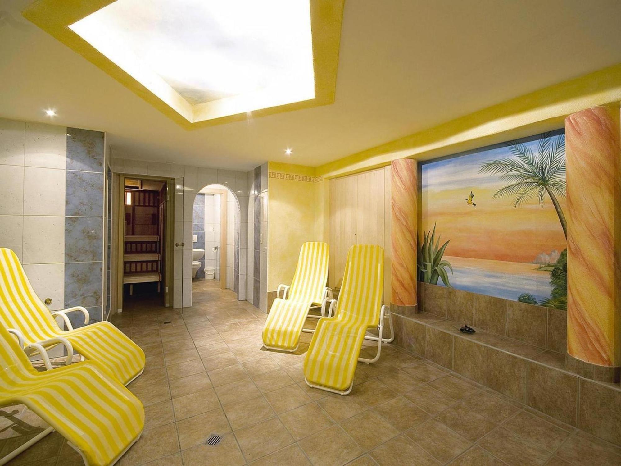 Flat With Sep Entrance On Ground Floor In Neustift Apartment Neustift im Stubaital Exterior photo